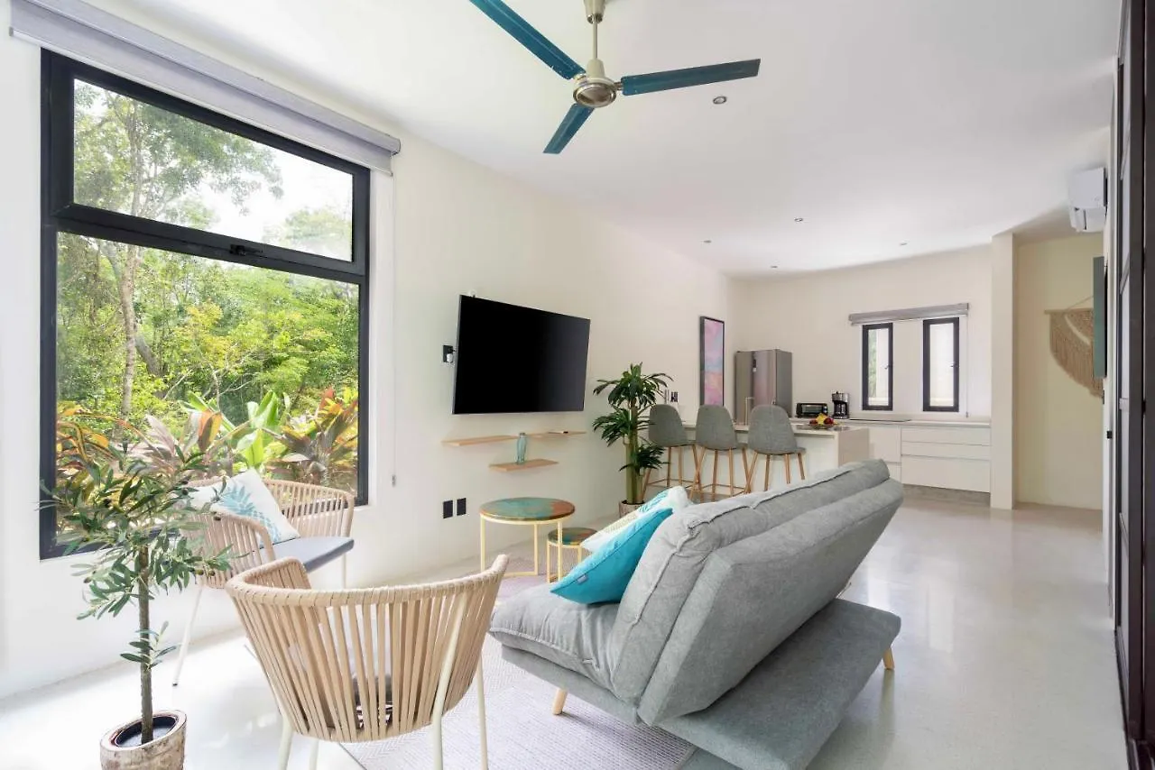 Stylish And Peaceful Jungle Studio At 525 Τουλούμ